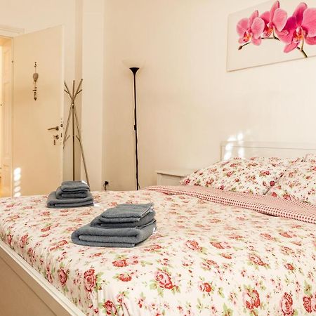 Villa Anita Rooms Болзано Екстериор снимка
