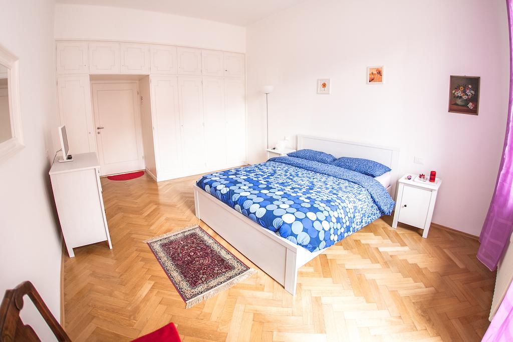 Villa Anita Rooms Болзано Стая снимка