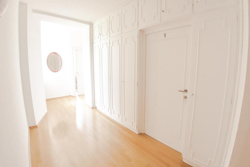 Villa Anita Rooms Болзано Стая снимка