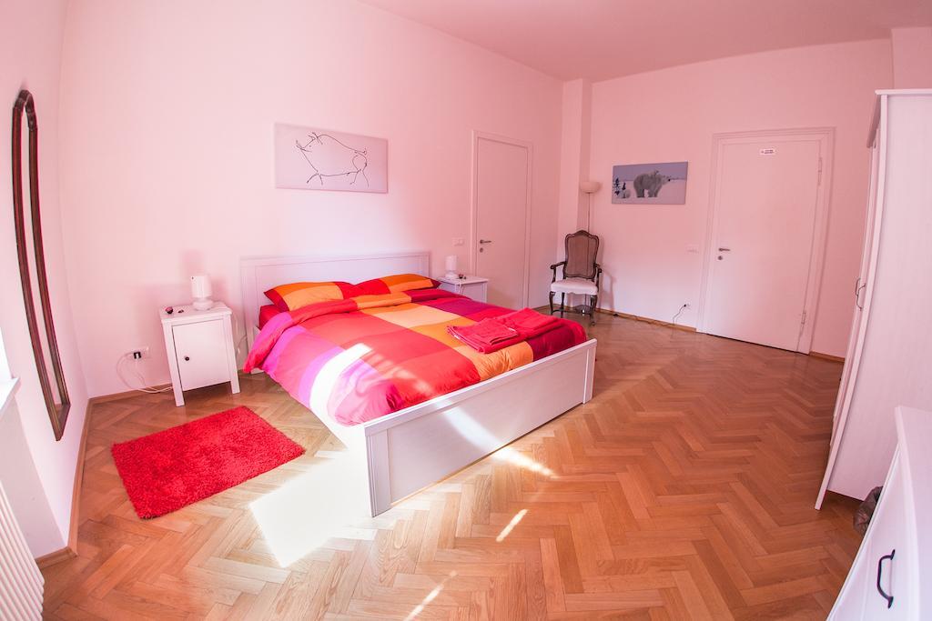 Villa Anita Rooms Болзано Стая снимка