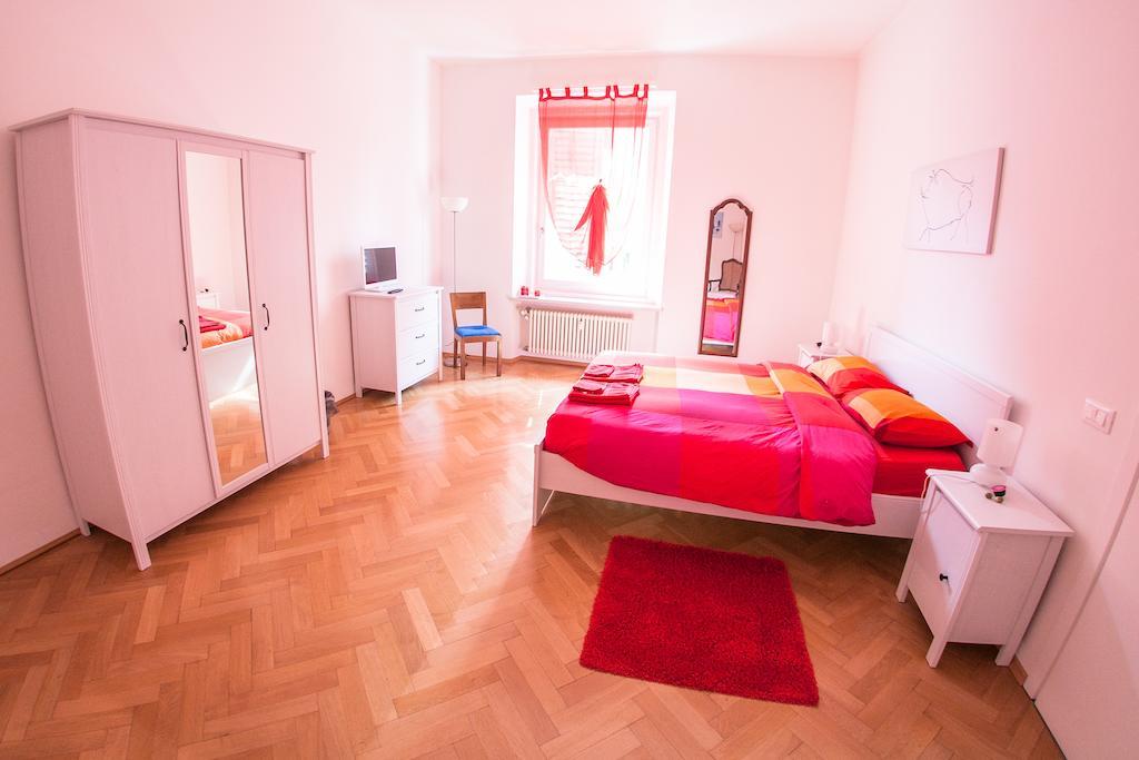 Villa Anita Rooms Болзано Стая снимка